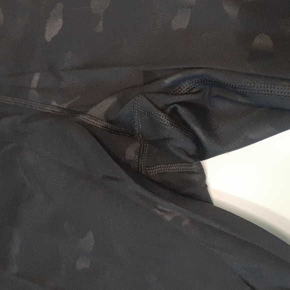 Sz 3X All in Motion Premium Elongate high rise 7/8 legging Black Camouflage - Picture 8 of 14